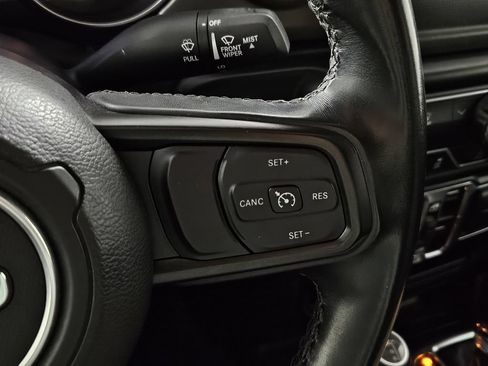 Used 2022 Jeep Gladiator Sport AWD/4WD image 19