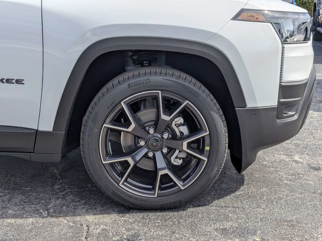 New 2026 Jeep Cherokee Overland w/ Advanced Pro Tech Group AWD/4WD image 12
