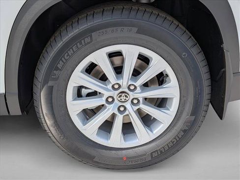 New 2026 Toyota Grand Highlander FWD image 10