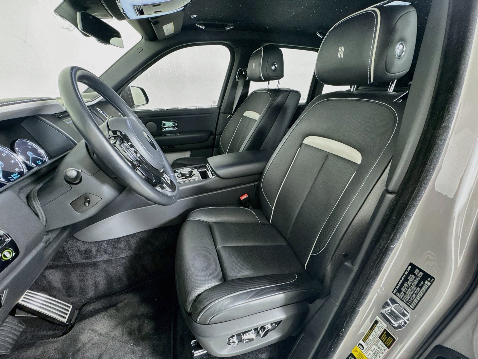 Certified 2021 Rolls-Royce Cullinan AWD/4WD image 8