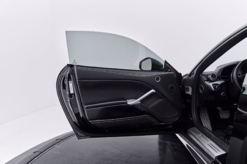 Used 2015 Ferrari F12 Berlinetta RWD image 41