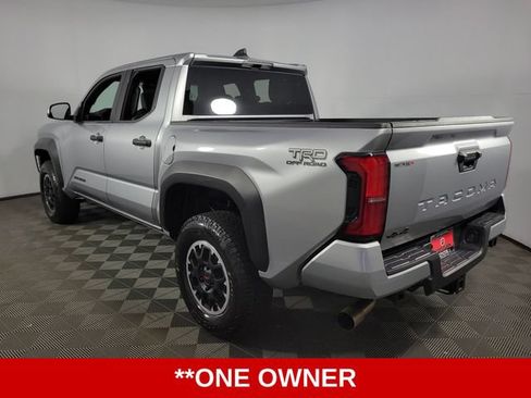 Used 2026 Toyota Tacoma TRD Off-Road AWD/4WD image 6