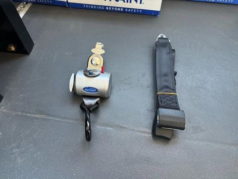 New 2025 Ford E-450 and Econoline 450 Super Duty w/ Shuttle Bus Prep Package RWD image 36