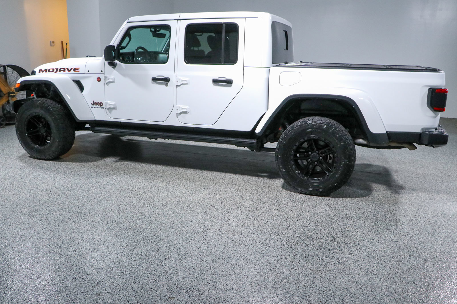 Used 2021 Jeep Gladiator Mojave AWD/4WD image 10