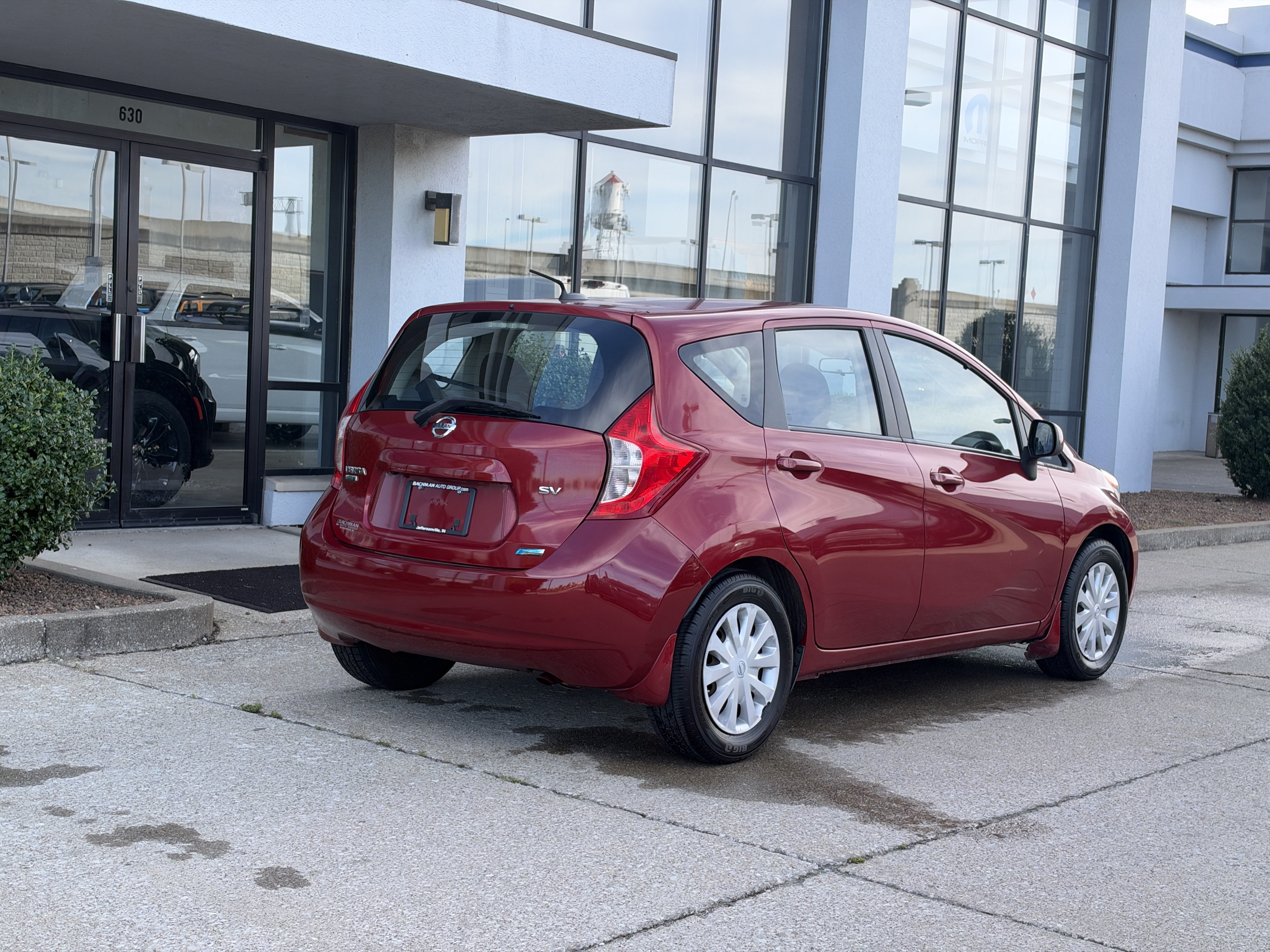 Used 2014 Nissan Versa Note SV w/ Convenience Package FWD image 4