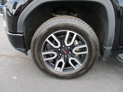 Used 2019 GMC Sierra 1500 AT4 w/ AT4 Premium Package AWD/4WD image 9