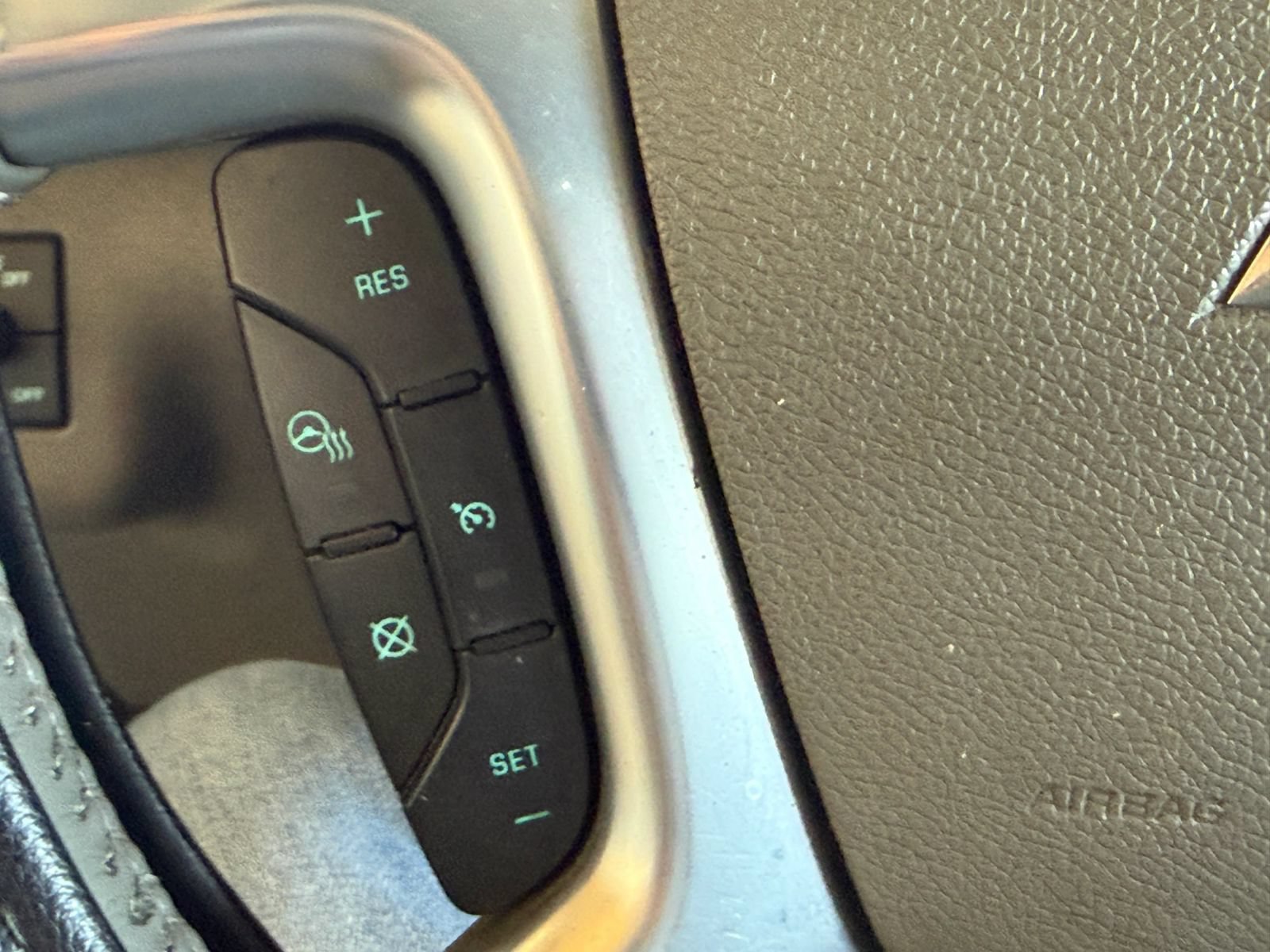 Used 2015 Chevrolet Traverse LTZ FWD image 21