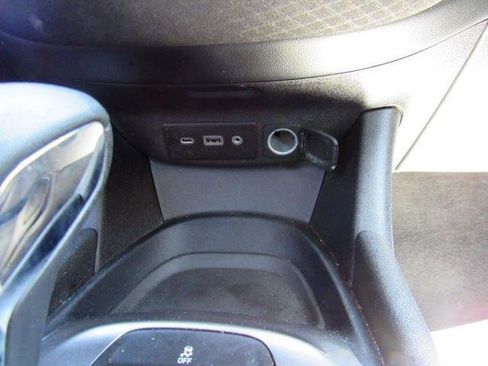 Used 2023 Chevrolet Malibu LS FWD image 34