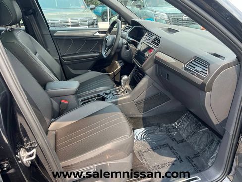 Used 2024 Volkswagen Tiguan SE R-Line AWD/4WD image 27