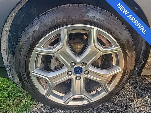 Used 2017 Ford Escape Titanium w/ Equipment Group 301A FWD image 5