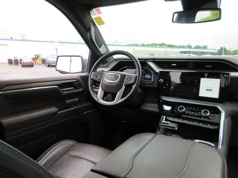 Certified 2024 GMC Sierra 1500 Denali AWD/4WD image 27