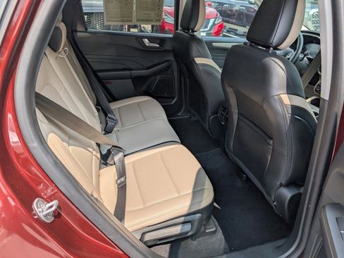 Used 2021 Ford Escape SEL w/ Class II Trailer Tow Package image 12