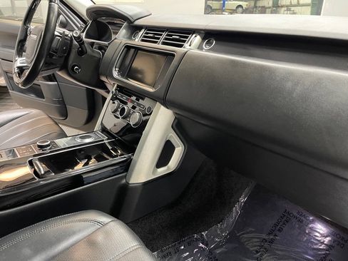 Used 2013 Land Rover Range Rover HSE image 22