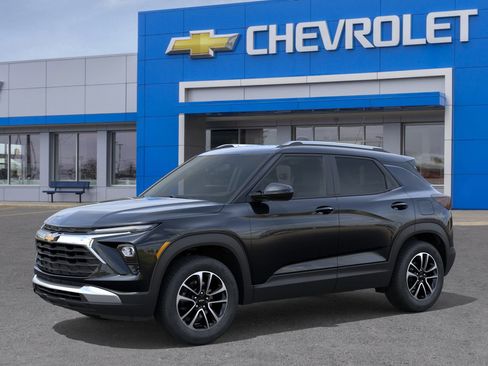 New 2026 Chevrolet TrailBlazer LT image 2