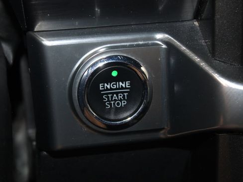 Used 2023 Ford F150 Lariat w/ Equipment Group 502A High AWD/4WD image 27