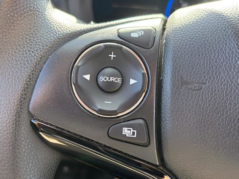 Used 2021 Honda HR-V EX image 30