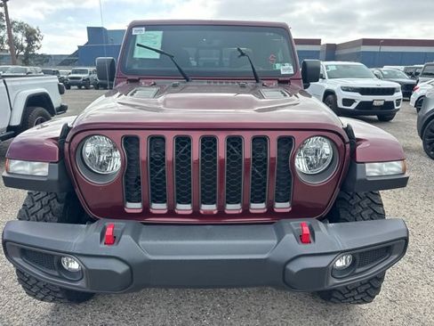 Used 2022 Jeep Gladiator Rubicon w/ Cold Weather Group AWD/4WD image 2