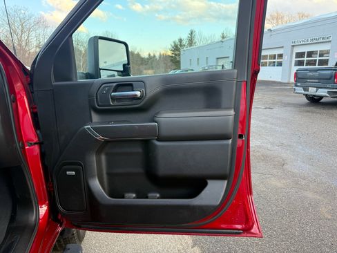 Used 2022 GMC Sierra 2500 AT4 w/ AT4 Premium Plus Package image 23