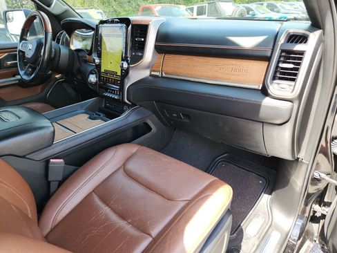Used 2019 RAM 1500 Limited RWD image 12
