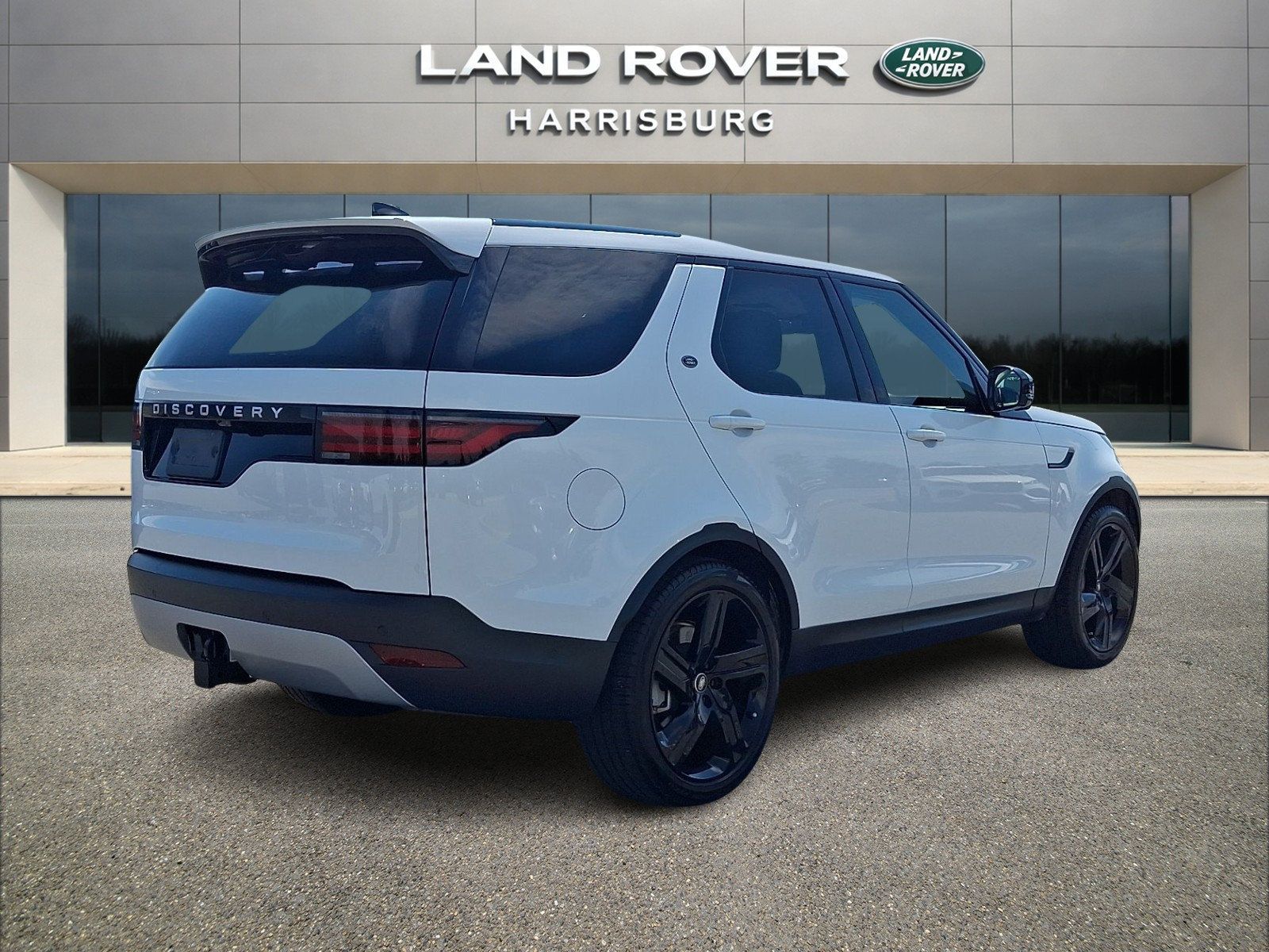 Used 2026 Land Rover Discovery S AWD/4WD image 4