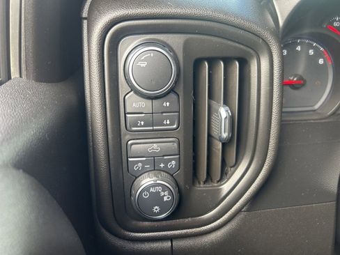 Used 2019 Chevrolet Silverado 1500 Custom Trail Boss w/ Custom Convenience Package image 15