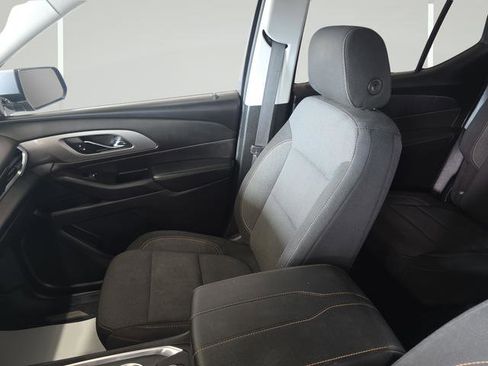 Used 2020 Chevrolet Traverse LT FWD image 21
