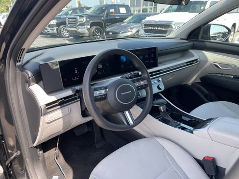 Used 2025 Hyundai Tucson SEL AWD/4WD image 11
