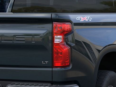 New 2025 Chevrolet Silverado 1500 LT AWD/4WD image 11
