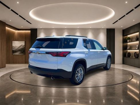 Used 2023 Chevrolet Traverse LT AWD/4WD image 6