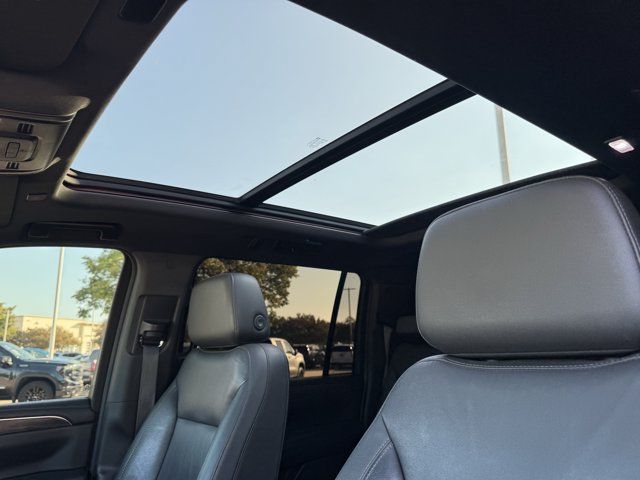 Used 2021 Chevrolet Suburban LT AWD/4WD image 33