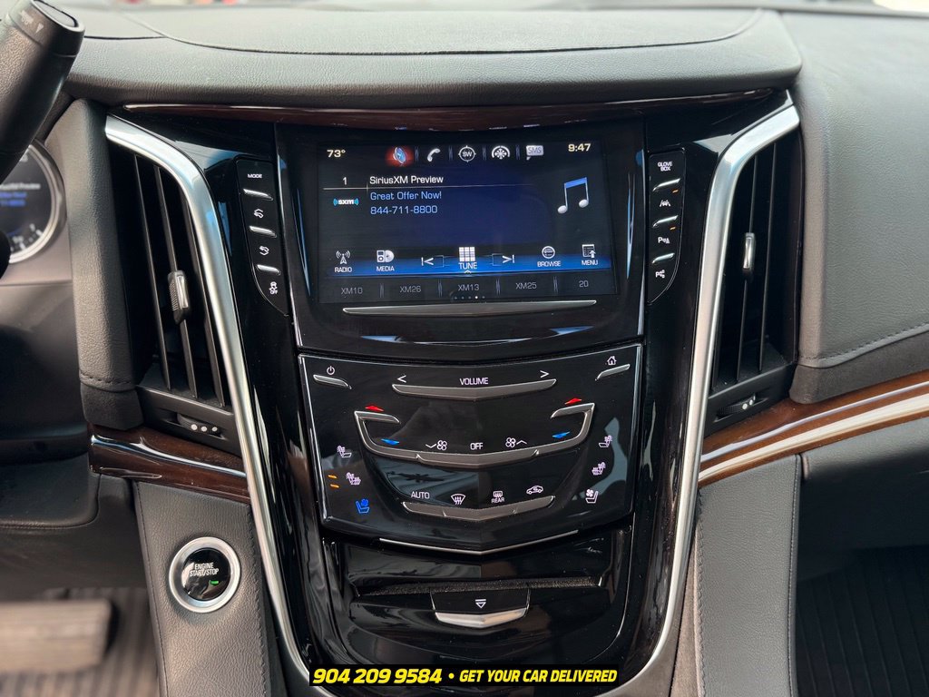 Used 2020 Cadillac Escalade Luxury AWD/4WD image 16