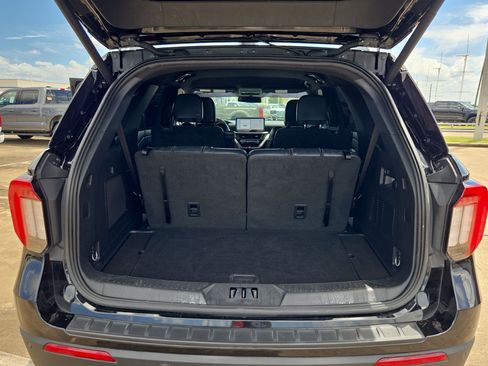 Used 2025 Ford Explorer ST-Line w/ Premium Package RWD image 30