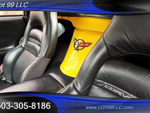 Used 2001 Chevrolet Corvette Convertible w/ Preferred Equipment Group2 image 23