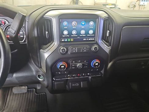 Used 2021 Chevrolet Silverado 1500 LT RWD image 19
