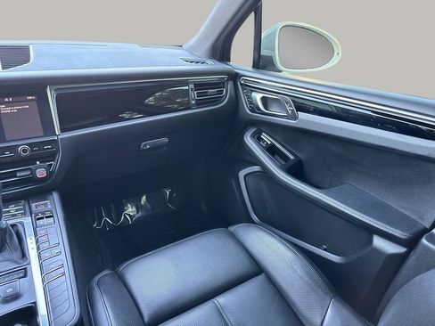 Used 2019 Porsche Macan image 10