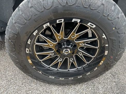 Used 2017 Nissan Titan PRO-4X AWD/4WD image 9