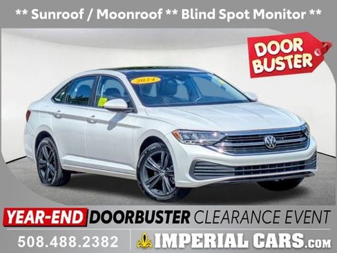 Used 2024 Volkswagen Jetta SE w/ Panoramic Sunroof Package image 1