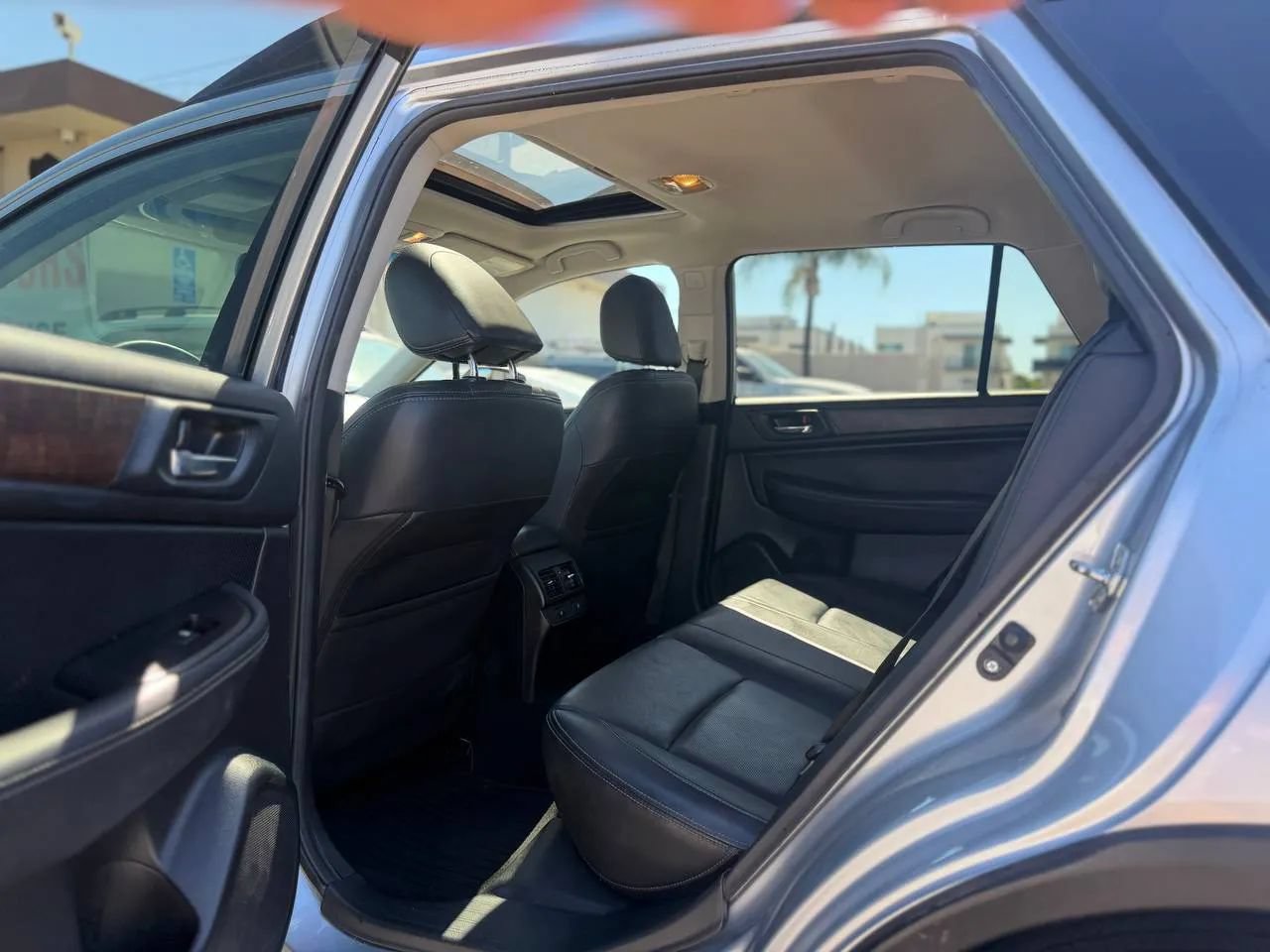 Used 2015 Subaru Outback 2.5i Limited AWD/4WD image 25