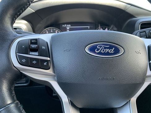 Used 2022 Ford Explorer XLT w/ Equipment Group 202A image 18