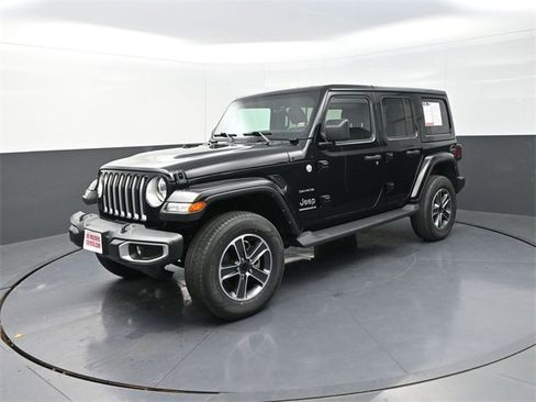 Used 2023 Jeep Wrangler Unlimited Sahara w/ Cold Weather Group image 3