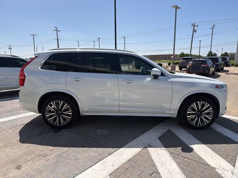 Used 2020 Volvo XC90 T5 Momentum w/ Protection Package Premier FWD image 4