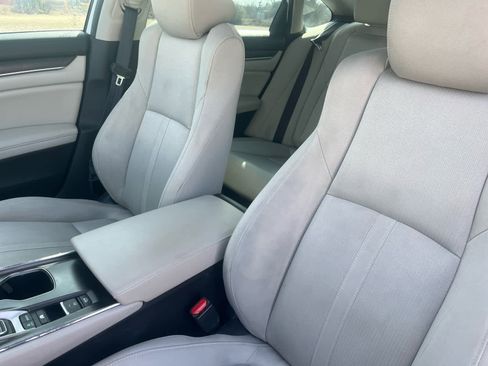 Used 2019 Honda Accord EX image 15