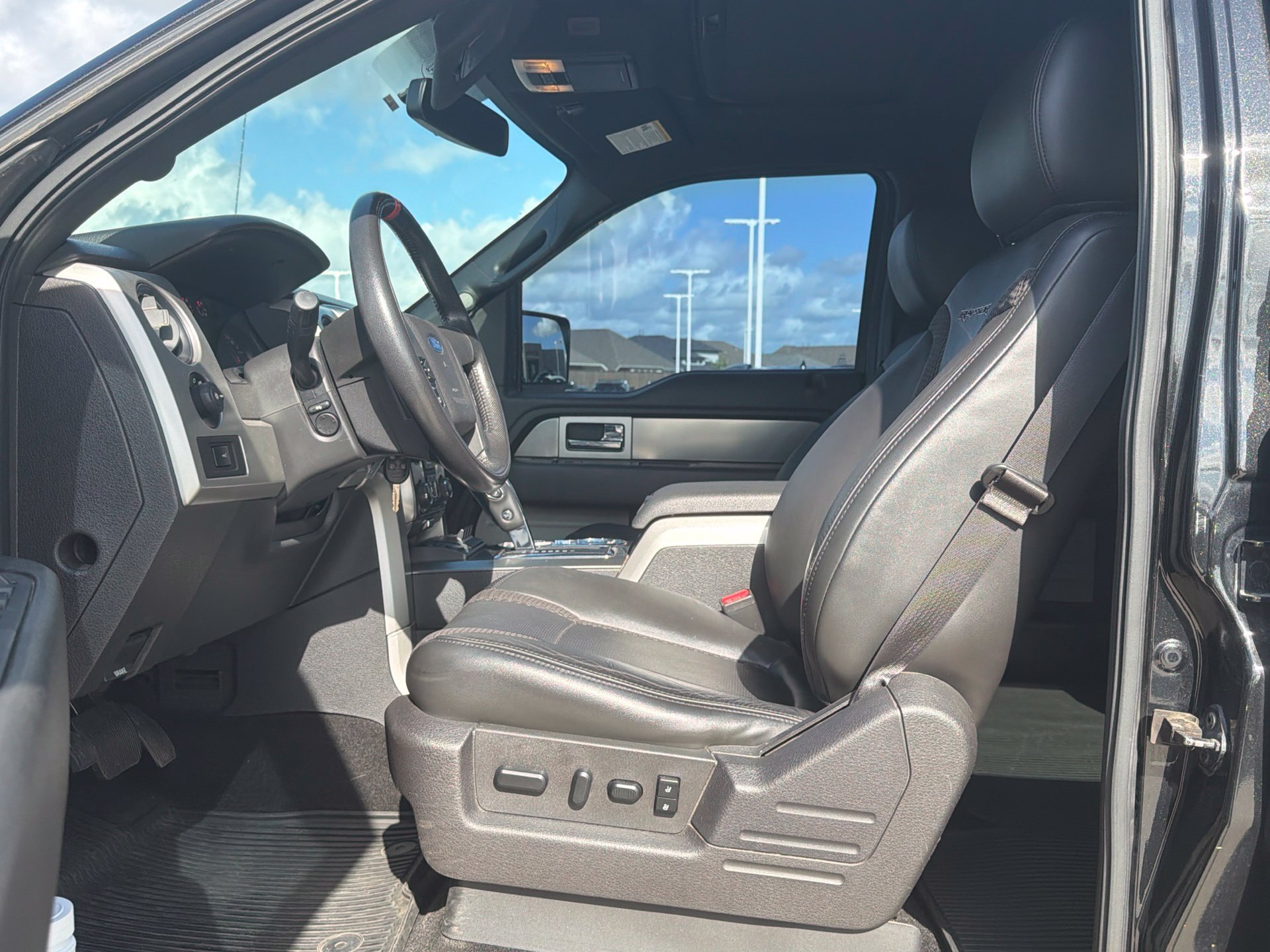 Used 2014 Ford F150 Raptor w/ Equipment Group 801A Luxury AWD/4WD image 10