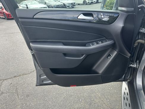 Used 2019 Mercedes-Benz GLE 400 4MATIC image 27