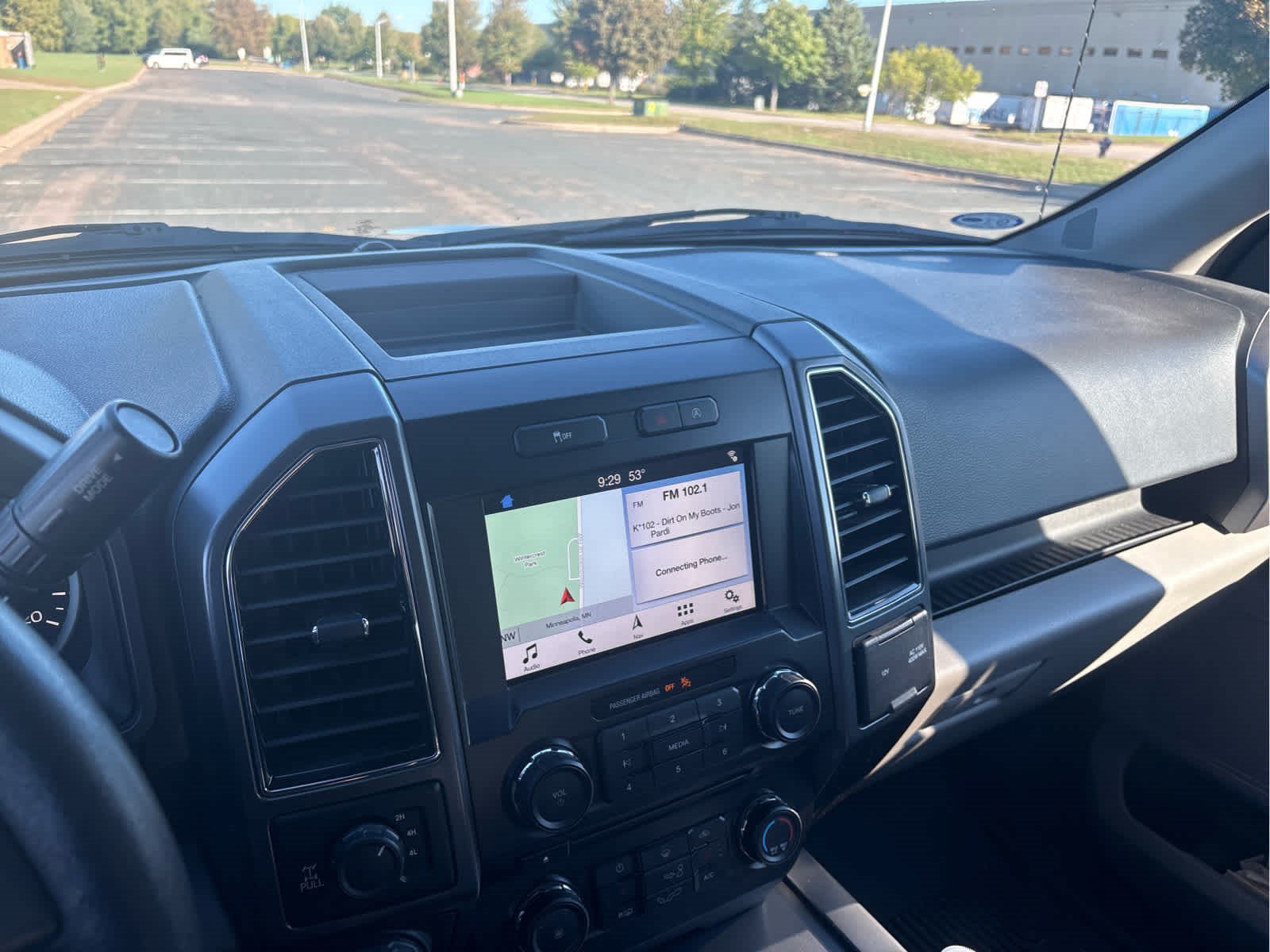 Used 2018 Ford F150 XLT w/ Equipment Group 302A Luxury AWD/4WD image 16