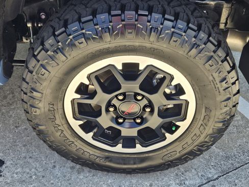 Used 2025 Toyota 4Runner TRD Off-Road AWD/4WD image 9