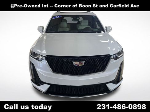 Used 2023 Cadillac XT6 Sport w/ Technology Package AWD/4WD image 8