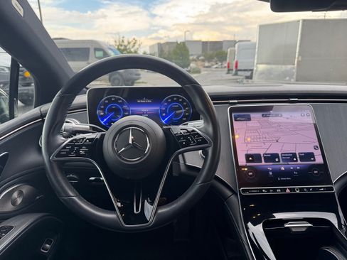 Used 2022 Mercedes-Benz EQS 450+ Sedan image 17
