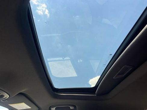 New 2026 Chevrolet Trax RS w/ Sunroof Package FWD image 26