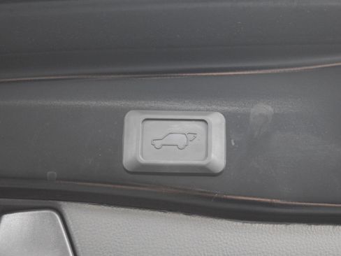 Used 2023 Toyota RAV4 XLE w/ Convenience Package AWD/4WD image 12
